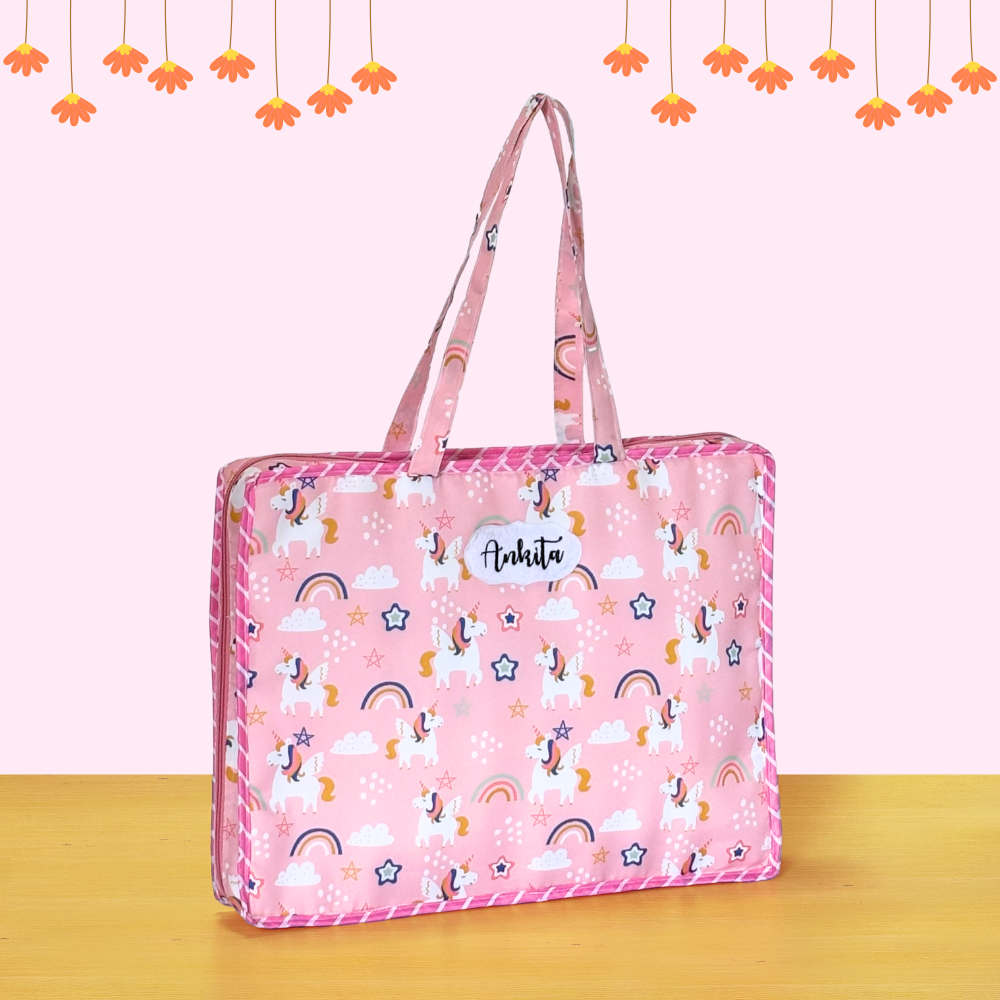 Pink tote bag with unicorn pattern