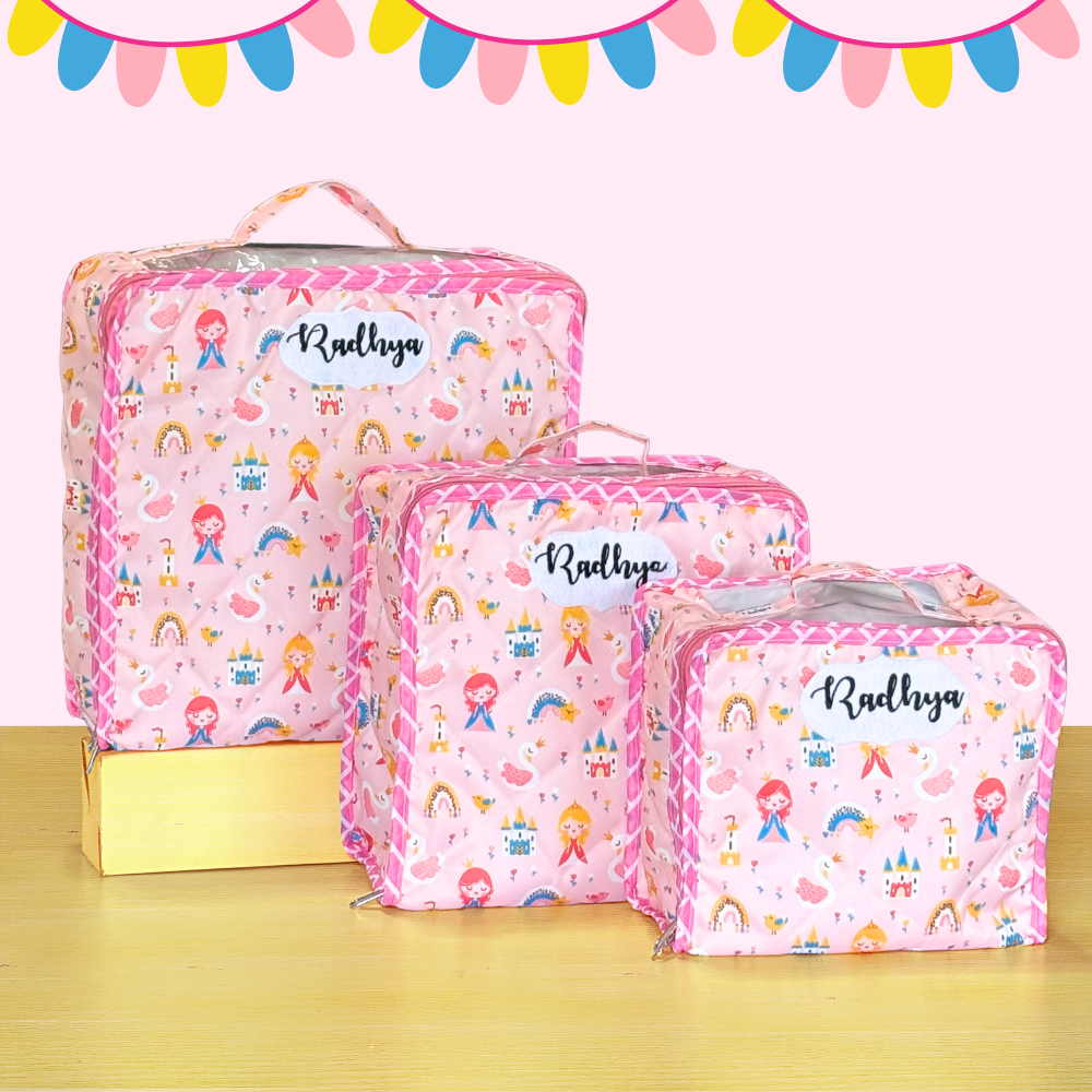 Set of pink toiletry bags