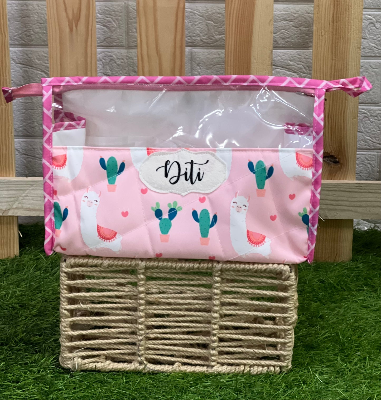 Kids tote with pockets