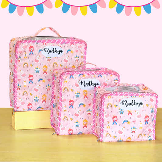 Set of pink toiletry bags