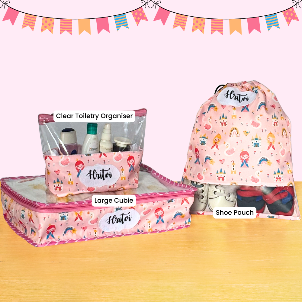 Set of pink toiletry bags with 'Huton'